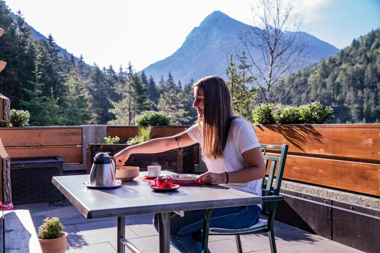 Hotel Garni Isarlodge Wiesenhof Scharnitz Kültér fotó