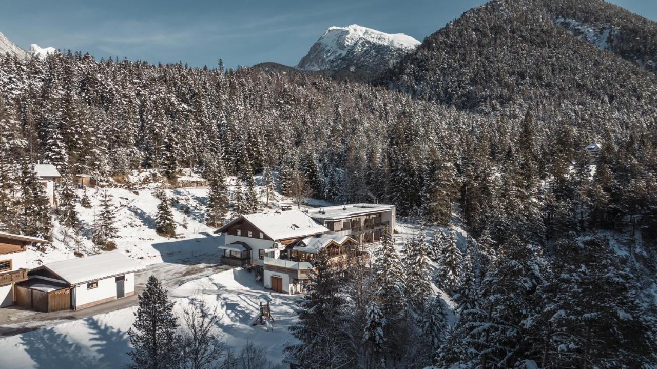Hotel Garni Isarlodge Wiesenhof Scharnitz Kültér fotó