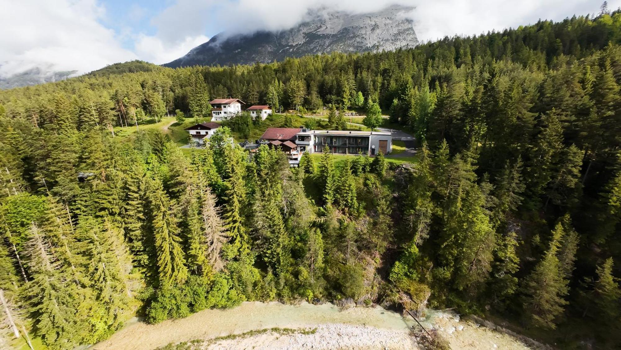 Hotel Garni Isarlodge Wiesenhof Scharnitz Kültér fotó